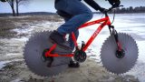 220521 013 160x90 - どうしても自転車で氷の上を走りたい男性が作った自転車がコチラ！