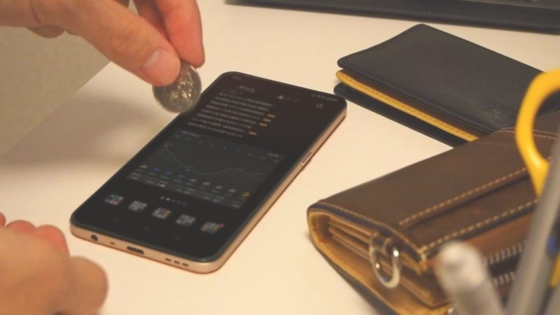 maxresdefault 69 - 最新のお財布ケータイが発売され人気になっているようです。　※フェイク映像