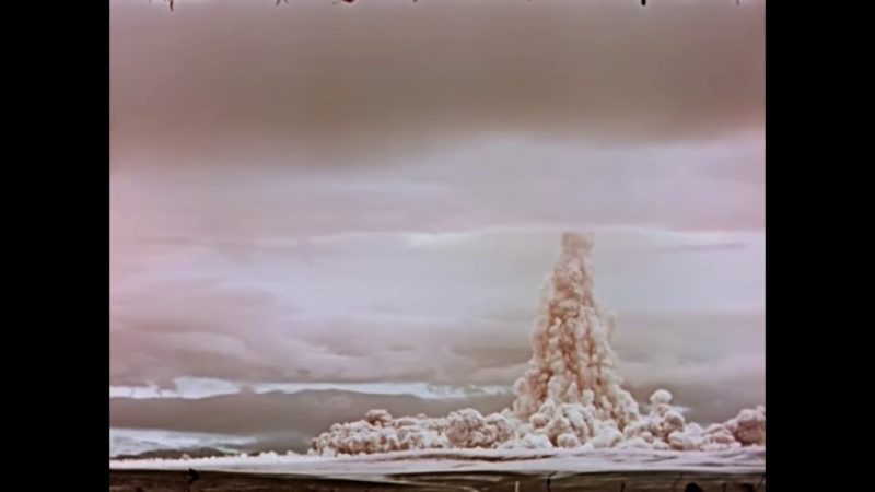 ソビエト連邦が開発した人類史上最大の水素爆弾「ツァーリ・ボンバ」の威力をご覧ください。