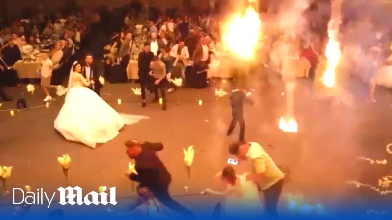 結婚式場で花火を使ったら大火災になって炎上した。