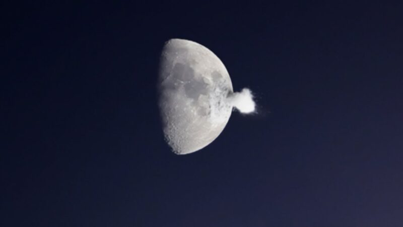 高速で移動する物体が月に衝突するの瞬間が見えました！