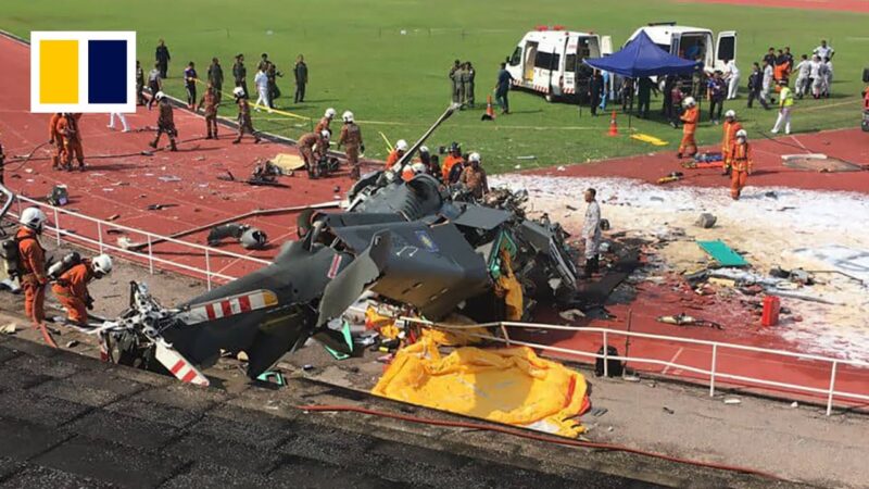 マレーシアで訓練中の2機のヘリコプターが衝突して死亡事故に！