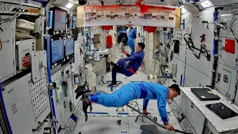 中国の宇宙飛行士たちの日常をご覧下さい。