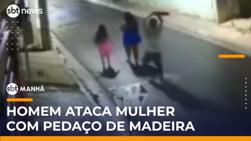 サンパウロで子連れの女性が突然背後から男に木材で襲われる残忍な暴行の瞬間！