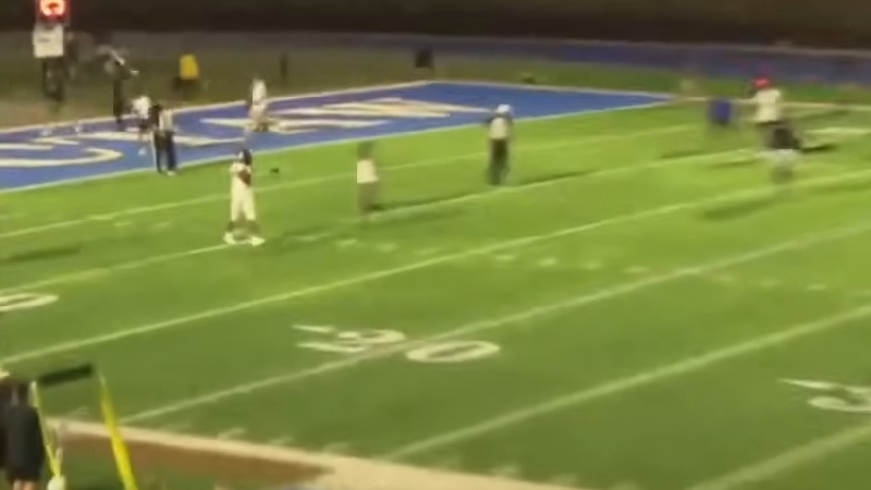 【衝撃映像】オクラホマのフットボール試合で銃撃発生！緊急時の避難行動がコチラ！！