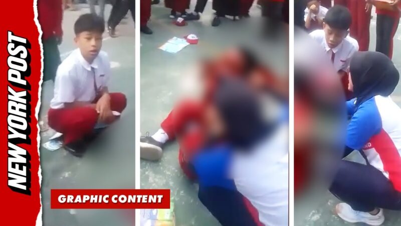 【衝撃映像】集会中の学校の門を車が突き破り生徒をなぎ倒した暴走事故の決定的瞬間！！