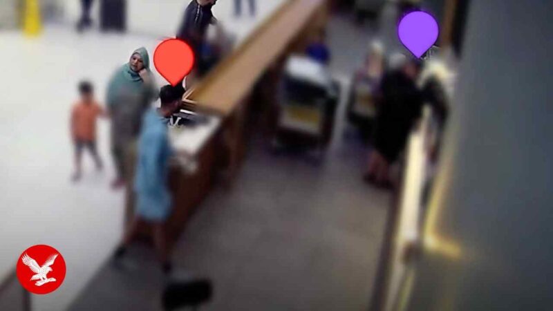 マンチェスター空港で頭突きをした犯人を逮捕した瞬間です！！