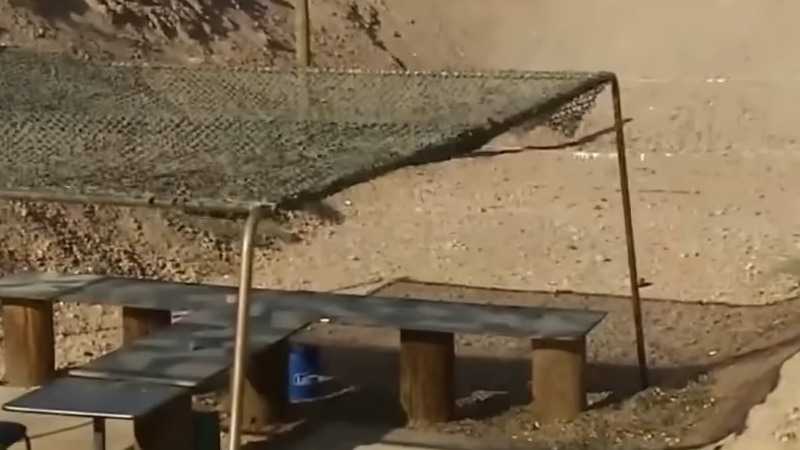 アリゾナの射撃場で9歳少女のウージーが暴発し教官が死亡。