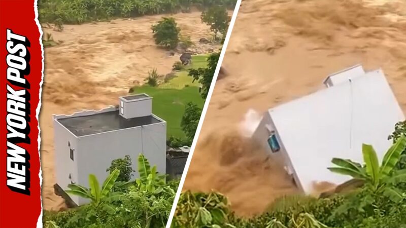 ベトナムで家屋が濁流に飲み込まれる決定的瞬間！！